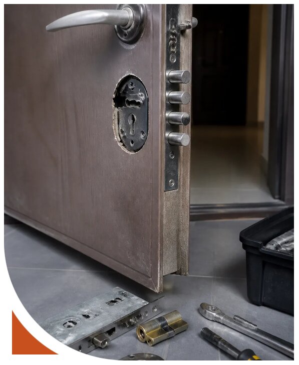 Ремонт замка после взлома в Алапаевске — от 3747 р. | Разлок-Лпв